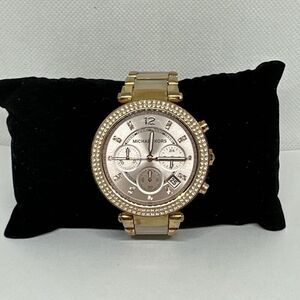 Michael Kors Parker MK5896 Women Rose Gold Analog Dial Quartz Wrist Watch NUL42